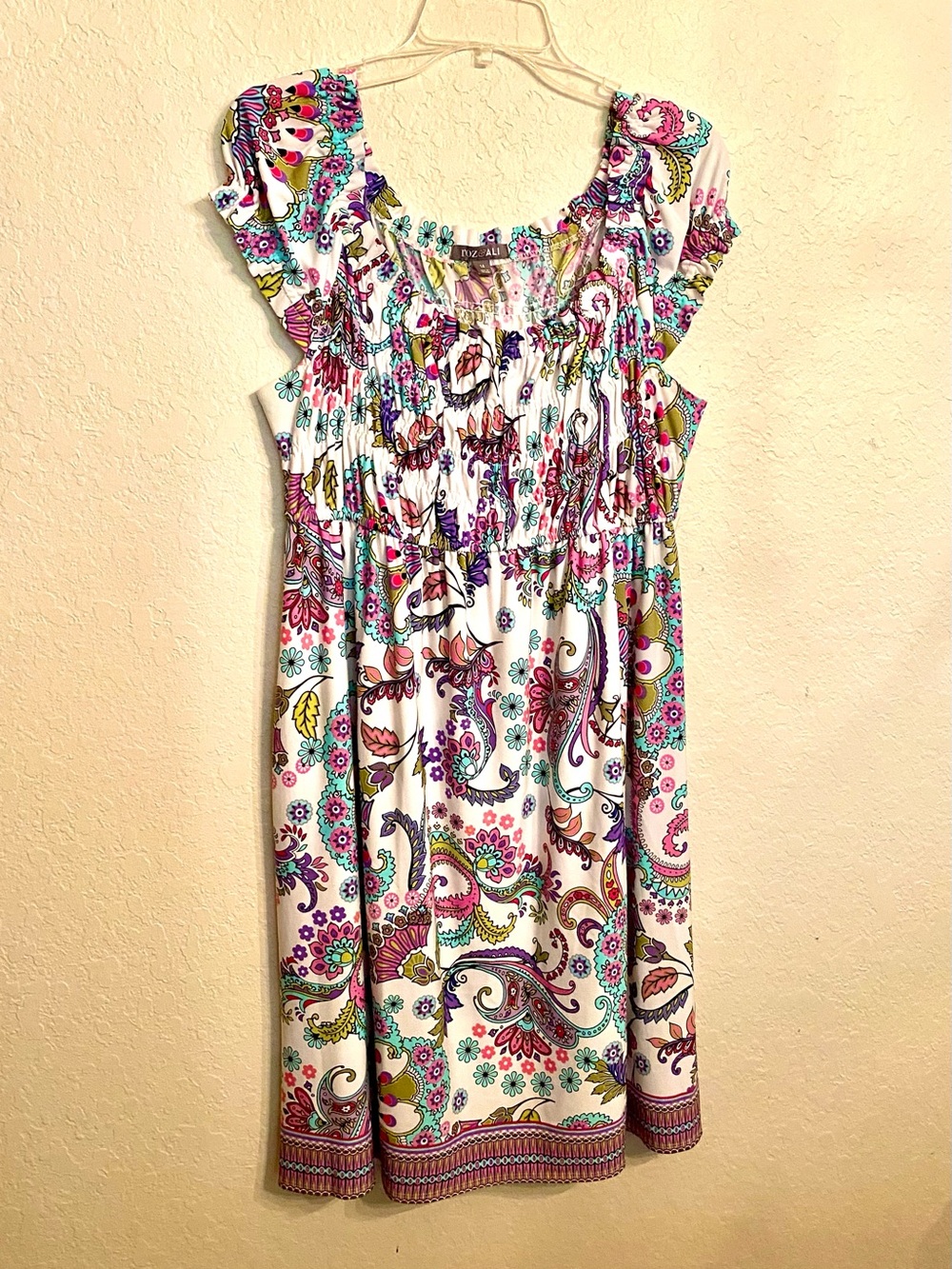 Women’s Colorful Paisley Print Dress by Ros & Ali Size 14